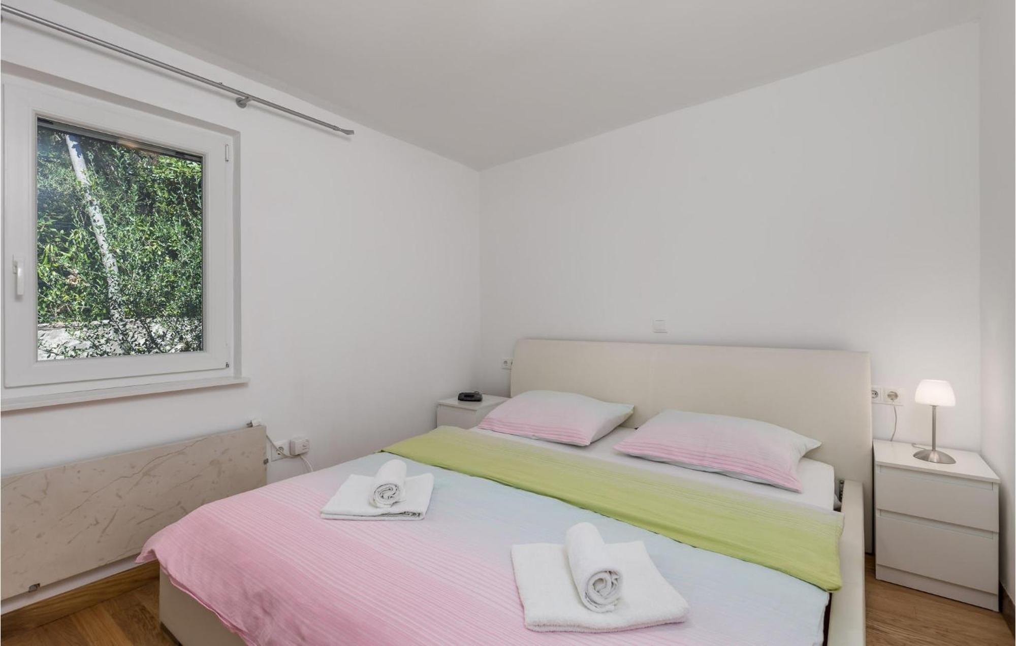 Nice Home In Krk With Kitchen Крк Екстер'єр фото