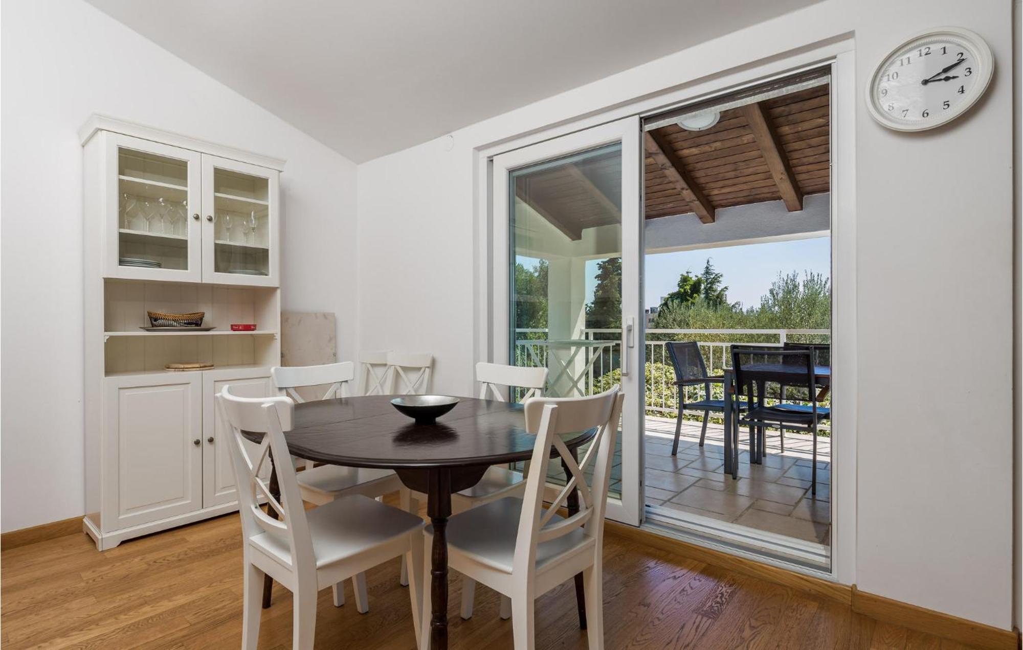 Nice Home In Krk With Kitchen Крк Екстер'єр фото