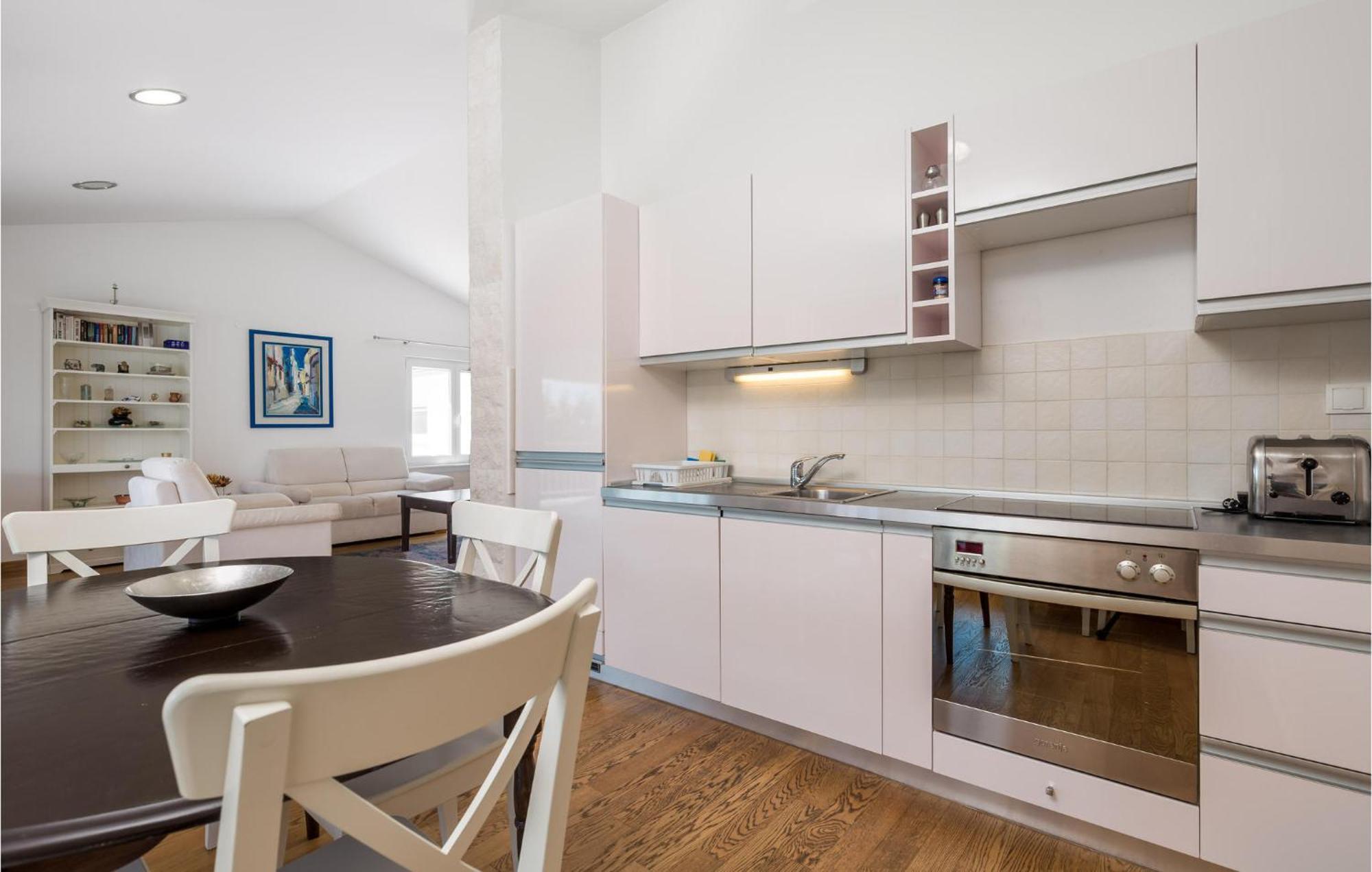 Nice Home In Krk With Kitchen Крк Екстер'єр фото