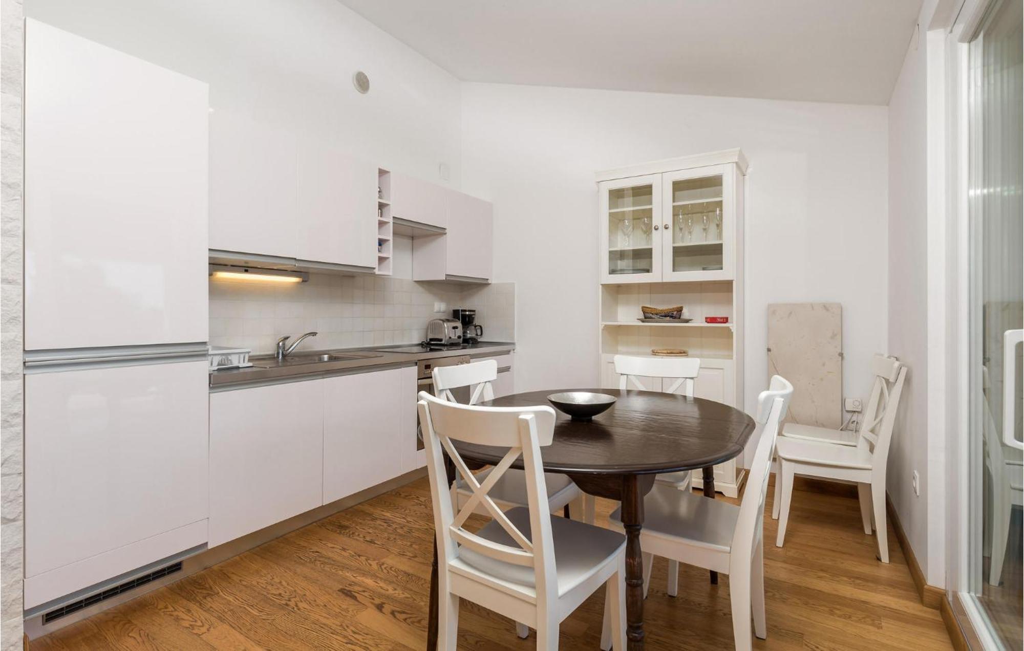 Nice Home In Krk With Kitchen Крк Екстер'єр фото